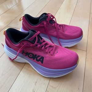 HOKA Bondi Women’s Sneakers in Size 8.5B GUC